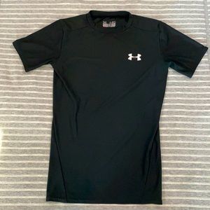 Men’s under ARMOUR compression shirt size medium
